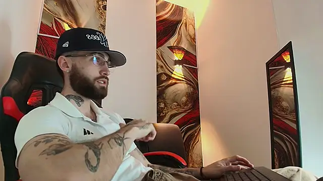 Luke davis01 online show from 10-17-25, 01:25