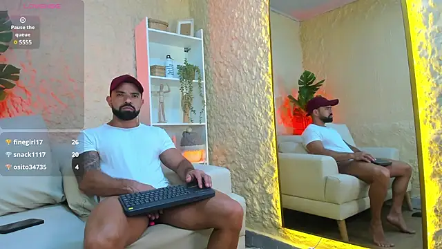 Snapshot of Maofenix chatting on 02-13-25, 04:54 Maofenix online show from 02-13-25, 04:54