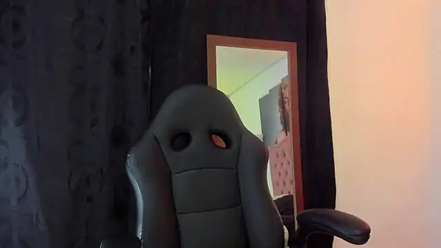 Sophia Brunett online show from 02-19-25, 06:33