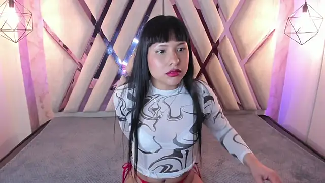 Snapshot of Vera_Best_ chatting on 02-07-25, 11:45 Vera Best online show from 02-07-25, 11:45