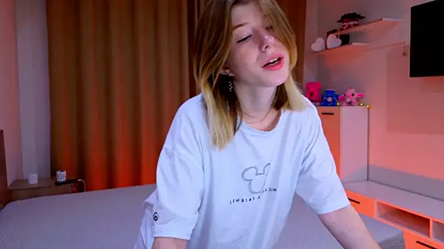 Bella amory online show from 11-18-25, 02:54