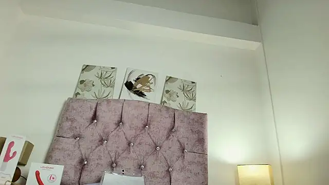 Skye Moore online show from 10-09-25, 12:03