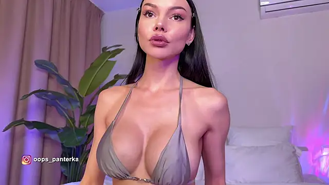Snapshot of AmyLeeplay chatting on 06-01-26, 03:36 AmyLeeplay online show from 06-01-26, 03:36