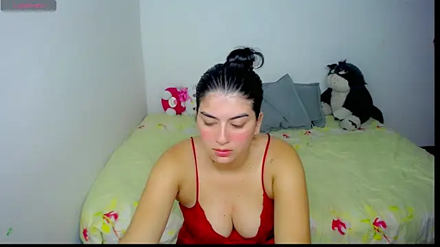 Snapshot of hello_kityy25 chatting on 07-19-26, 03:43 hello kityy25 online show from 07-19-26, 03:43