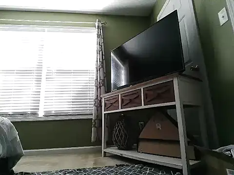 Snapshot of SashaSC3 chatting on 02-17-25, 07:31 SashaSC3 online show from 02-17-25, 07:31