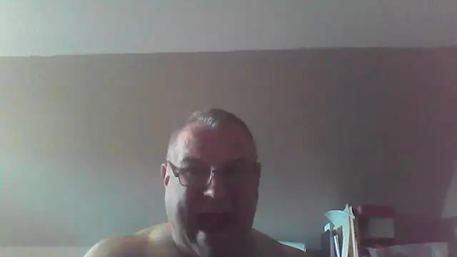 Snapshot of mkestr69 chatting on 09-25-25, 05:49 mkestr69 online show from 09-25-25, 05:49