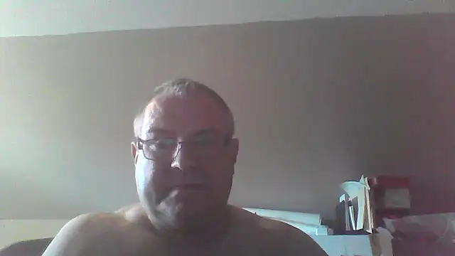 Snapshot of mkestr69 chatting on 10-01-25, 05:19 mkestr69 online show from 10-01-25, 05:19