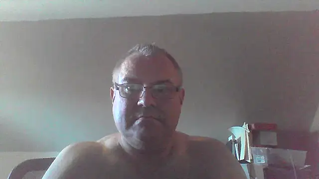 Snapshot of mkestr69 chatting on 10-05-25, 09:45 mkestr69 online show from 10-05-25, 09:45