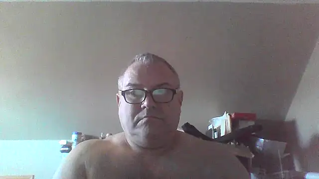 Snapshot of mkestr69 chatting on 02-11-26, 06:13 mkestr69 online show from 02-11-26, 06:13