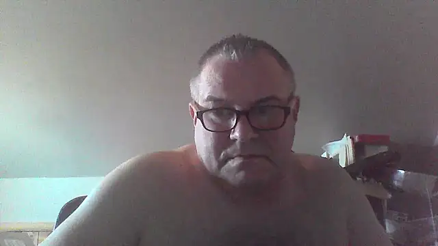 Snapshot of mkestr69 chatting on 02-13-26, 09:00 mkestr69 online show from 02-13-26, 09:00