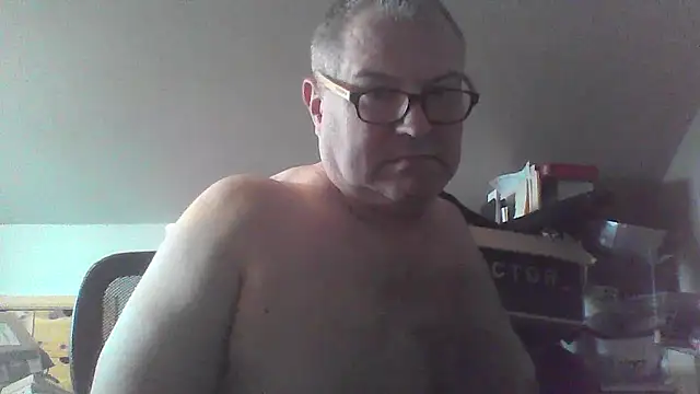 Snapshot of mkestr69 chatting on 02-20-26, 09:48 mkestr69 online show from 02-20-26, 09:48