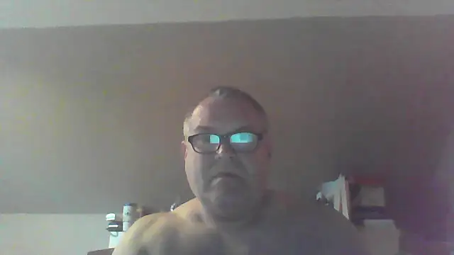 Snapshot of mkestr69 chatting on 04-27-26, 06:06 mkestr69 online show from 04-27-26, 06:06