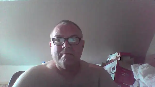 Snapshot of mkestr69 chatting on 06-13-26, 07:23 mkestr69 online show from 06-13-26, 07:23