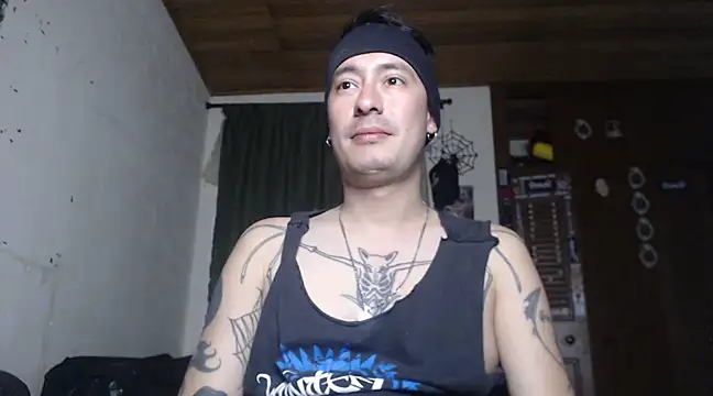 Snapshot of vampireathome chatting on 02-07-25, 05:41 vampireathome online show from 02-07-25, 05:41