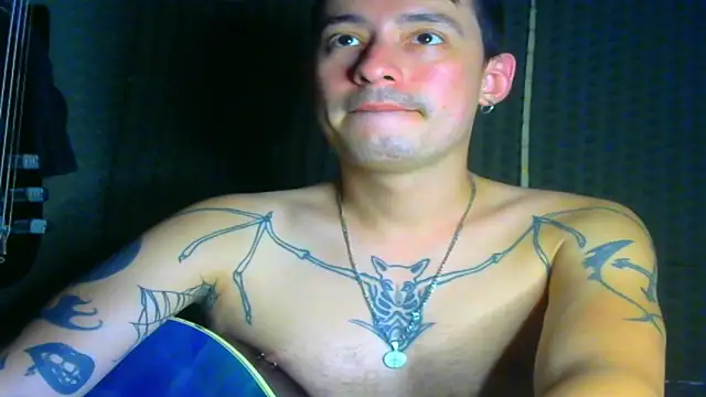 Snapshot of vampireathome chatting on 03-01-25, 03:53 vampireathome online show from 03-01-25, 03:53