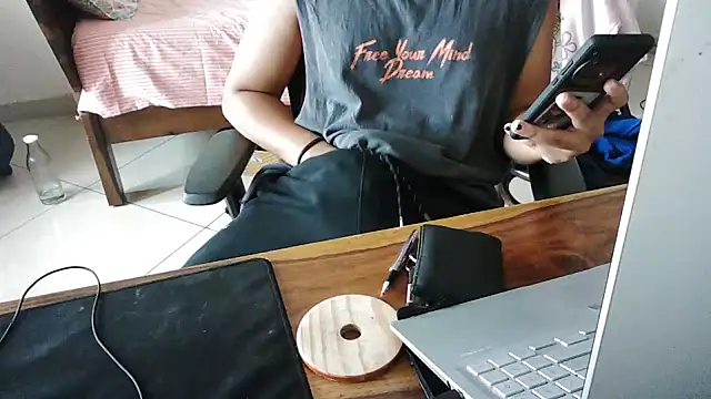 Snapshot of optimalperformance7093 chatting on 02-05-25, 07:07 optimalperformance7093 online show from 02-05-25, 07:07