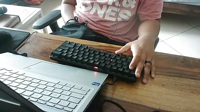 Snapshot of optimalperformance7093 chatting on 01-13-26, 07:46 optimalperformance7093 online show from 01-13-26, 07:46