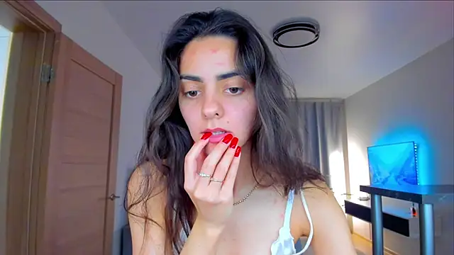 EmiliaZen online show from 11-07-25, 04:29