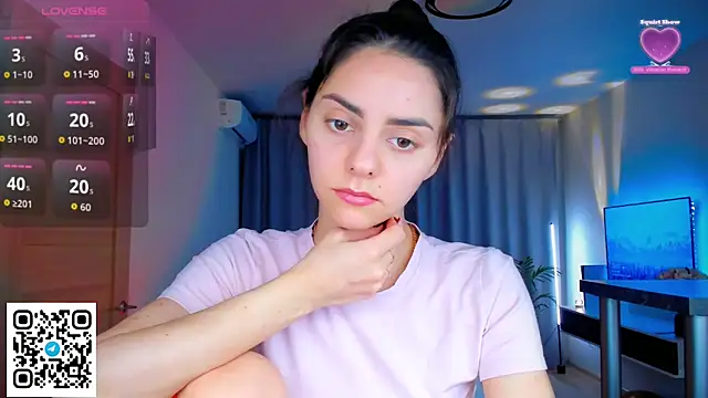 EmiliaZen online show from 02-15-26, 03:31