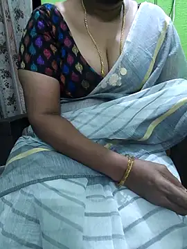 niiveditha online show from 11-21-25, 01:32