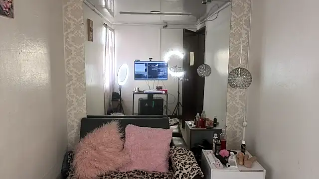 lizha milf online show from 11-04-25, 04:17