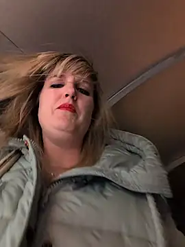 Sexybiene969 online show from 11-22-25, 04:06