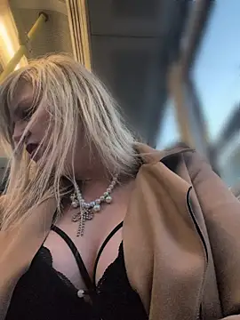 Sexybiene969 online show from 04-29-26, 05:30