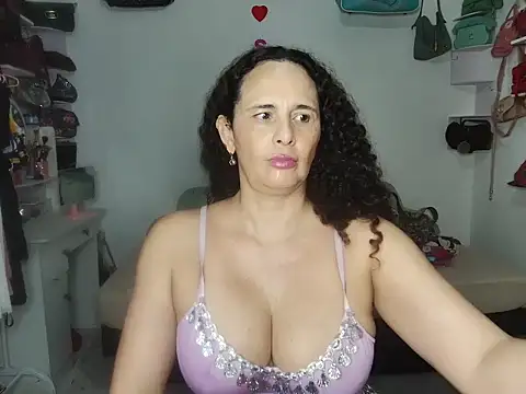 Snapshot of Shakirita chatting on 07-18-26, 03:22 Shakirita online show from 07-18-26, 03:22