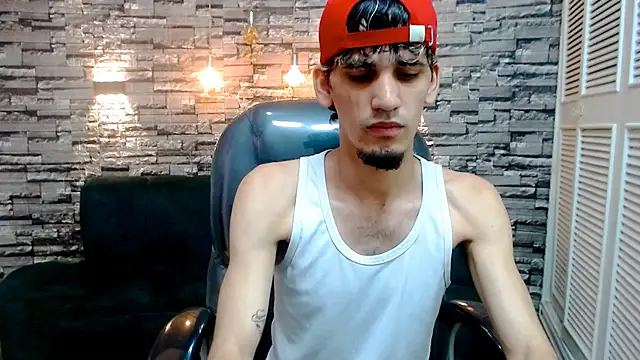 Snapshot of Dirty_Kingg chatting on 02-06-25, 08:23 Dirty Kingg online show from 02-06-25, 08:23