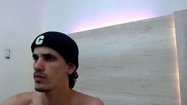 Snapshot of Dirty_Kingg chatting on 03-21-25, 02:50 Dirty Kingg online show from 03-21-25, 02:50