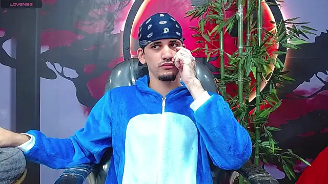 Snapshot of Dirty_Kingg chatting on 11-25-25, 07:58 Dirty Kingg online show from 11-25-25, 07:58