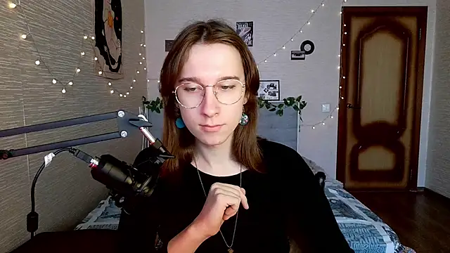 Snapshot of tangerine4dreams chatting on 02-17-25, 06:31 tangerine4dreams online show from 02-17-25, 06:31