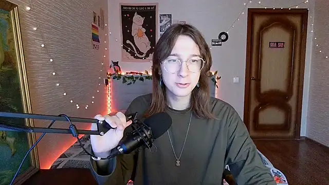 Snapshot of tangerine4dreams chatting on 02-21-25, 06:29 tangerine4dreams online show from 02-21-25, 06:29