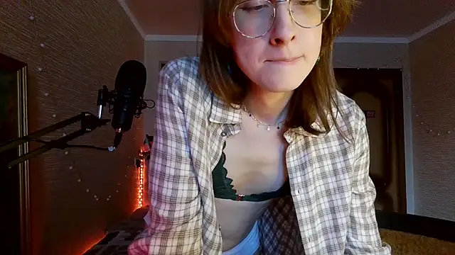 Snapshot of tangerine4dreams chatting on 02-27-25, 11:41 tangerine4dreams online show from 02-27-25, 11:41