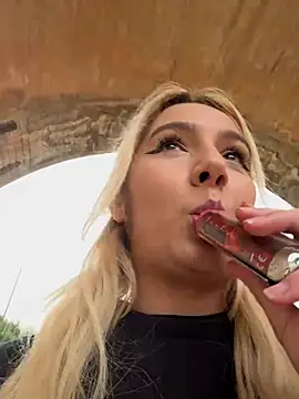 hotamanda01 online show from 02-28-26, 11:11