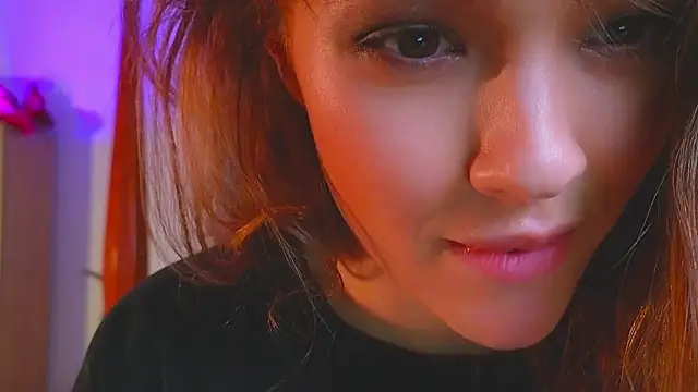 Snapshot of DemiDee chatting on 12-10-24, 02:39 DemiDee online show from 12-10-24, 02:39