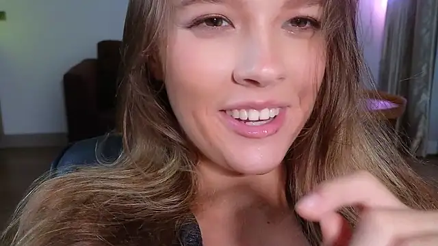 Snapshot of DemiDee chatting on 10-10-25, 04:50 DemiDee online show from 10-10-25, 04:50