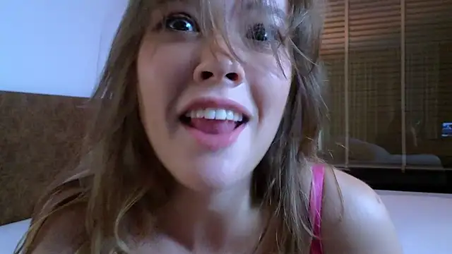 Snapshot of DemiDee chatting on 10-24-25, 11:50 DemiDee online show from 10-24-25, 11:50