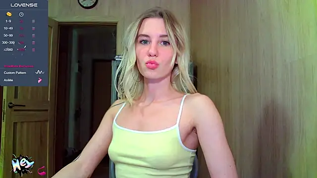 Snapshot of Caramel_piegirl chatting on 11-11-25, 08:42 Caramel piegirl online show from 11-11-25, 08:42