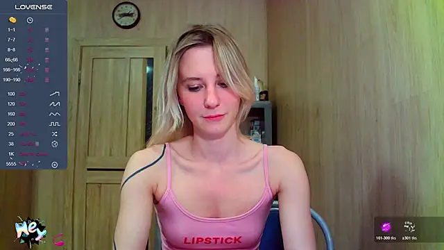 Snapshot of Caramel_piegirl chatting on 11-14-25, 10:18 Caramel piegirl online show from 11-14-25, 10:18