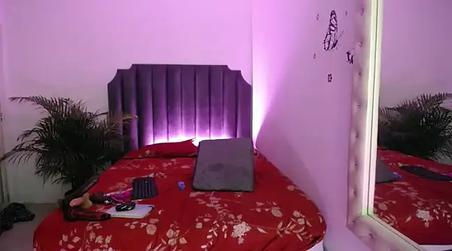 moree Queen online show from 02-09-25, 02:06