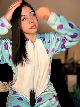 Laura-Khalifa online show from 03-21-26, 07:13