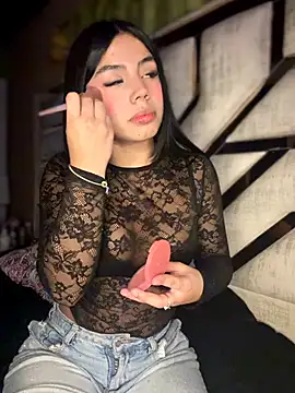 Laura-Khalifa online show from 07-30-26, 07:07