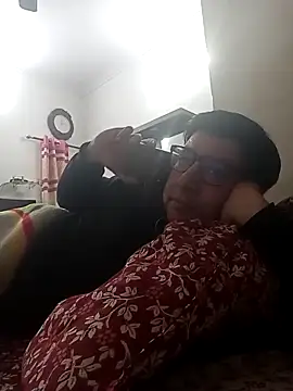 Snapshot of innocentboy1987 chatting on 02-27-25, 06:40 innocentboy1987 online show from 02-27-25, 06:40