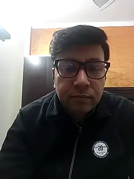 Snapshot of innocentboy1987 chatting on 11-21-25, 09:41 innocentboy1987 online show from 11-21-25, 09:41