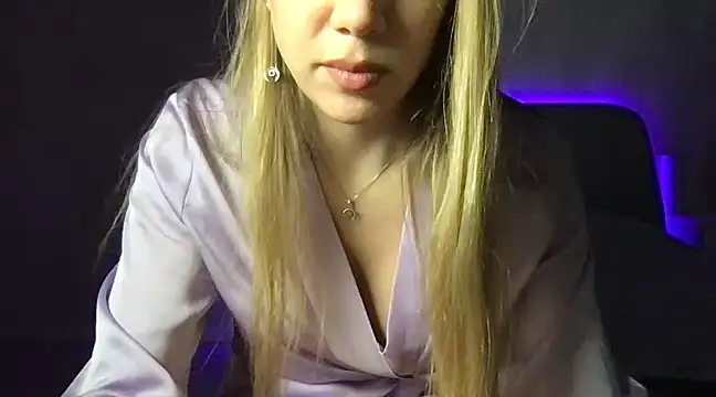 Snapshot of Engel_13 chatting on 03-19-25, 08:00 Engel 13 online show from 03-19-25, 08:00