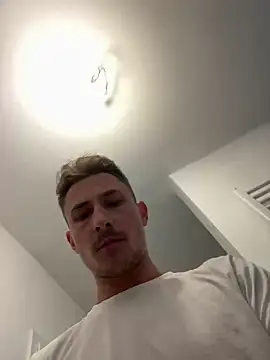 Boddy1301 online show from 09-29-25, 04:34