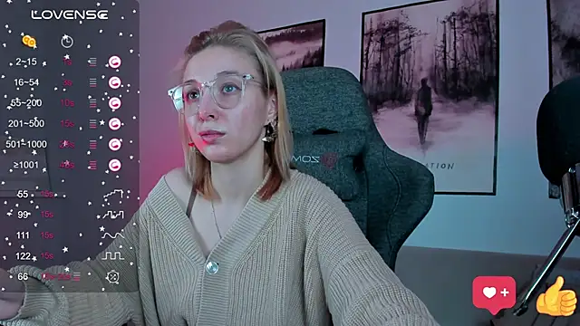 Snapshot of PhilippaAdamas chatting on 02-20-25, 08:50 PhilippaAdamas online show from 02-20-25, 08:50