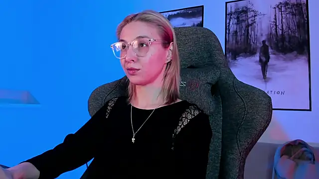 Snapshot of PhilippaAdamas chatting on 03-06-25, 08:52 PhilippaAdamas online show from 03-06-25, 08:52