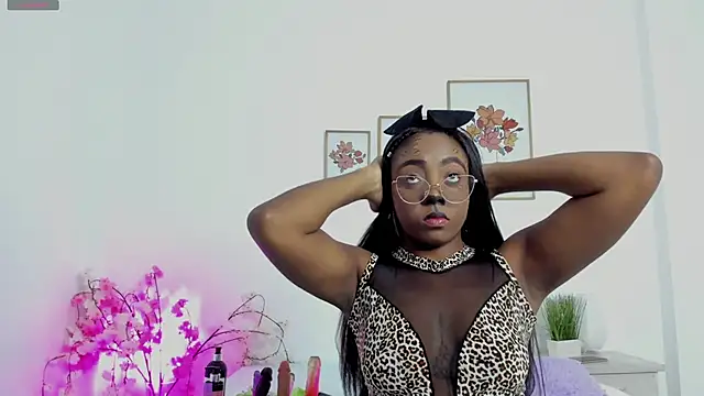 alejandra-cortes online show from 10-22-25, 10:59